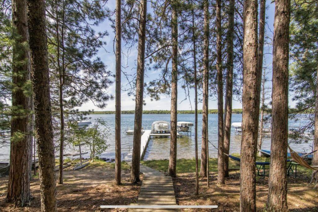 Premier Lakeside Retreat On The Whitefish Chain! Villa Cross Lake Exterior photo